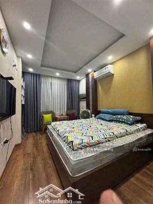 xuân tảo - 5 tầng thang máy - nội thất xịn - 8 tỷ đồng