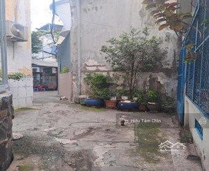 24.6m2, nhà 4 tầng, view sân bay tân sơn nhất, ngay go! nguyễn kiệm