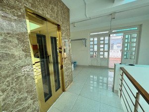 bán gấp nhà 6x20m, hầm 5tầng giá 19.7tỷ, có thang máy kdc trung sơn kế himlam q7