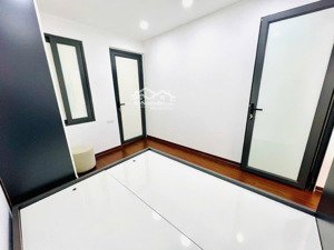 bán tập thể tầng 3 - kim liên - mặt phố - nhà 2 mặt thoáng - tr ung tâm quận đống đa.