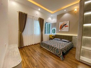 bán nhà ,tt cầu giấy,38m2, 2 thoáng, dòng tiền 360tr/năm,gần nhiều đại học, full nội thất