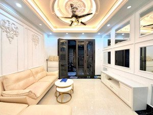 - bán nhà hoàng hoa thám, 10m ô tô, sát phố, 38m2, 8.5 tỷ.