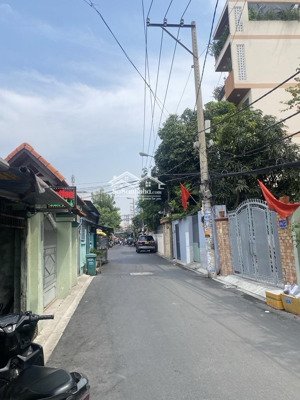 chdv 3 tầng đường bùi văn ba- 11 phòng đang cho thuê - 72m2 - nhỉnh 6ty