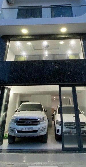 bán nhà 5.5x13m, 5tầng, giá 13.5tỷ có thang máy, 1265 huỳnh tấn phát p.phú thuận q7