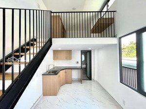 gác đứm 2m trệt thoáng mát ngay mặt tiền đường nguyễn xí