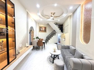 nhà nguyễn bỉnh khiêm giáp bình thạnh và các quận trung tâm nở hậu - hoàn công