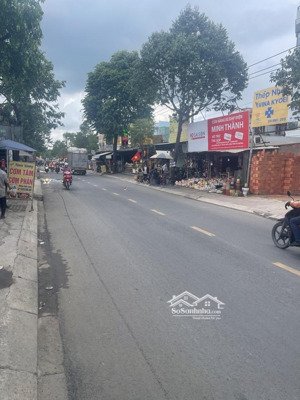 gấp bán nhà mặt tiền ngay quốc lộ 1a bình tân dt 6.3 x 32m ngay kênh tham lương chỉ nhỉnh 9 tỷ