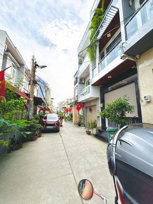 ngay ngã 4 bốn xã, giáp quận 11 - 4x21 vuông vức - 4 tầng btct - hẻm xe tải - giữ tiền đỉnh