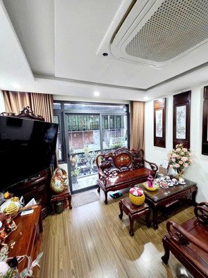 [ chính chủ ] tôi cần bán nhà phố minh khai, quận hai bà trưng, dt 50 m, 7 tầng, mt 4,5 m, 24,5 tỷ