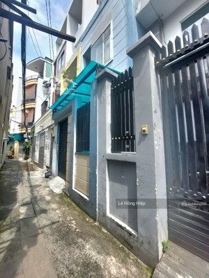 4,1 tỷ. phạm văn hai, ông tạ, bờ kè hoàng sa p5, tân bình. 3*10m. 2tầng.