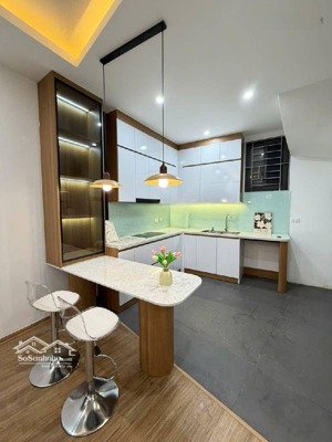 chính chủ ở đức về vn công tác 1 tháng và cần thanh khoản gấp nhà 5tầng tại mỹ đình.