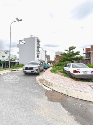 5 tỷ đừong. 40 hbc ngay chợ hiệp bình . hiệp bình chánh . thủ đức gần phạm văn đồng