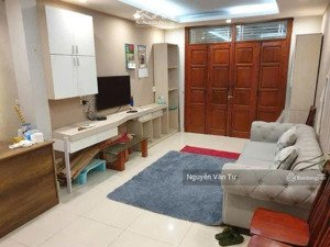 cực hiếm! nhỉnh 6 tỷ bán nhà ngay ga văn quán 1 nhà ra mặt phố gần bưu điện hà đông