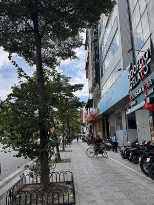 siêu hiếm nhà 3t hai mặt phố thuỵ khê và 1 mặt phố đồng cổ gần văn cao hè 4m, dt 80,6m mt 10,6m