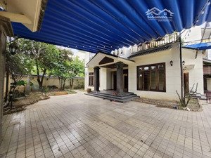 nhà 2 tầng đẹp , 235m, mặt tiền 12m, ngõ ô tô tránh, giá chỉ16.5 tỷ!