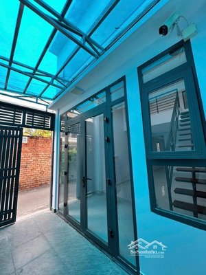 nhỉnh 3 tỷ - 2 tầng, dt: 52m - hẻm xe hơi đường man thiện - q9