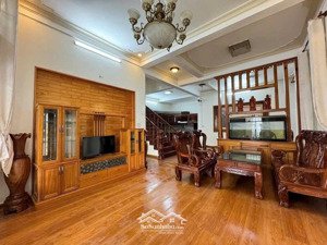 biệt thự trần đại nghĩa - đà lạt chỉ 7,5 tỷ.