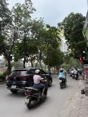 phân lô trịnh đình cửu - ngõ thông kinh doanh văn phòng - nhà đẹp dân xây - vài bước là sông