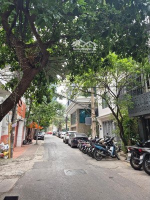 phân lô vip láng hạ vỉa hè - ô tô tránh - thang máy nhập khẩu - dừng đỗ ngày đêm - 3 thoáng