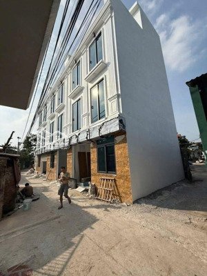 chỉ hơn 4 tỷ có căn nhà tại song phương, tiền yên xã sơn đồng - vị trí sát đường dh04