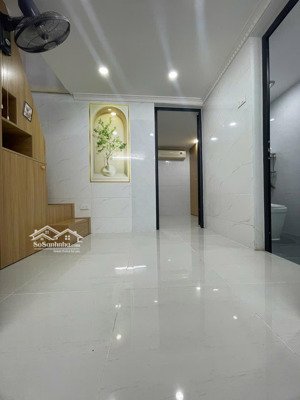 chỉ 2,4 tỷ - tt lò đúc - tầng 1