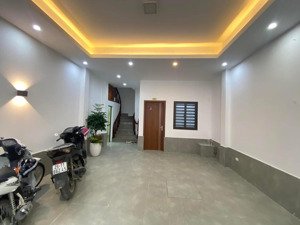 bán ccmn 7 tầng thang máy mỹ đình 60m, mặt tiền 5.5m, 16 phòng khép kín dòng tiền ổn định