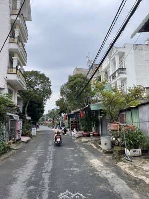 100.9m2 đất hiếm hai bước chân ra nguyễn ảnh thủ & bùi văn ngữ giá chỉ 6,1 tỷ