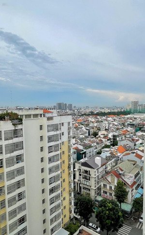 cần tiền bán gấp sky garden 2, phú mỹ hưng, q7, 91m2, 3pn, 2wc, 5tỷ950, view thoáng, khu an ninh