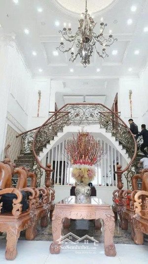 bán biệt thự thạnh xuân 900m2 2 tầng - 32 tỷ - biệt thự sân vườn trung tâm quận 12