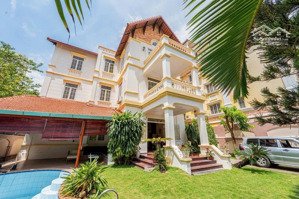 cho thuê vila sân vườn khu thảo điền quận 2