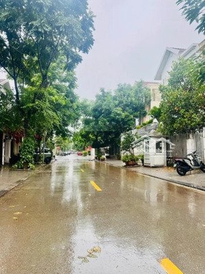 biệt thự liền kề văn phú, kinh doanh đỉnh, vỉa hè rộng, ô tô tránh, giá tốt nhất khu