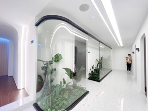 bán nhà góc 3 mặt hẻm bùi thị xuân, quận 1. dt: 6.8*20m. 3 tầng. giá 19 tỷ tl