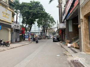 bán nhà mặt phố 5 tầng, trung tâm q. cầu giấy, vỉa hè rộng ,2 chiều oto, kinh doanh.