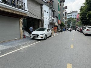 hàng xóm time city minh khai đường to vỉa hè rộng kinh doanh văn phòng sầm uất