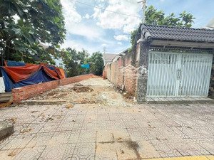 bán đất mặt tiền đường nguyễn thành phương sát đường d4 khu dân cư d2d. dt 116m2, 6,9 tỷ