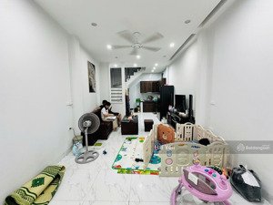 bán nhà đường mỹ đình, ô tô đỗ gần cửa. dt 35m2 x4 tầng, giá 8,6 tỷ