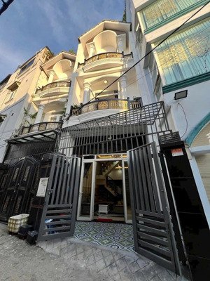 bán nhà thạnh xuân 43, quận 12. dt: 52m2 nhà 1tr 2l đường ô tô. 4pn full nội thất. giá 4tỷ950tr