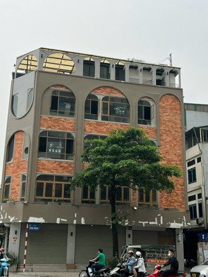 cho thuê mbkd nhà mặt phố quan hoa-cầu giấy,dt:125m2*4,mt:10m,giá:150tr,thông sàn,có thang máy pccc