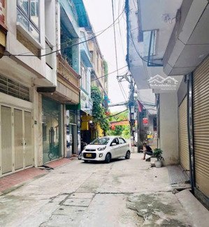 bán đất minh khai bắc từ liêm 56m mt4.35m ô tô qua cửa cách 1 nhà ra đường ô tô tránh giá hơn 5 tỷ