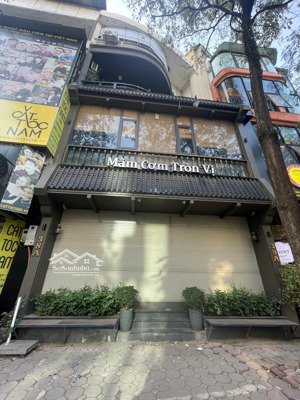 cho thuê nhà mặt phố trung hòa, dt 130mx5 tầng, mặt tiền 5,5m, tuyệt phẩm kinh doanh nhà hàng