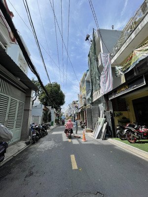 mặt tiền cao văn lầu , khuông việt, phường phú trung , quận tân phú ( 4 * 16 ) 7,6 tỷ