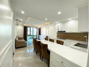 chính chủ cần cho thuê căn hộ dịch vụ 2 pn 80 m2 , full nội thất , tại 120 mai hắc đế, giá 20 triệu