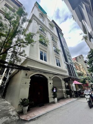 (hạ 2 tỷ) 35.5tỷ láng hạ, lô góc, 70m2, ô tôtránh, vỉa hè, phân lô, mt5.5, 8t, thang máy,gần đsq mỹ