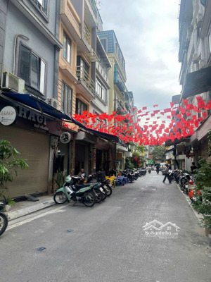 6,8 tỷ - nhà - gần bạch mai - phố huế 35m2 sử dụng, cách phố chỉ 20m, ô tô vf3 đỗ cửa