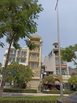 mặt tiền phạm huy thông,5x20m x 7 tầng có hầm, thang máy p6 gò vấp
