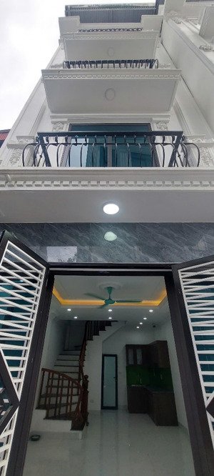 bán nhà 38m2x5t yên nghĩa-hà đông, ôtô cách 10m, thoáng, an sinh đỉnh, giá 5,x tỷ. lh 