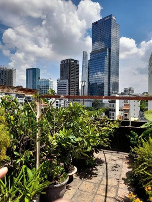 bán căn hộ chung cư lầu 4 trung tâm mặt tiền phường bến thành q1 dt: 193m 4 phòng lớn giá 7 tỷ 5.