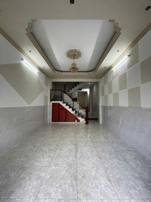 nhà chính chủ, dt 4x16, trệt, 2 lầu, hướng đông, hẻm xe hơi, giá 7 tỷ tl, lh 