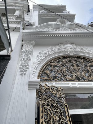 ô rồi vào nhà, 80m2 đất 5 tầng thiết kế tân cổ điểm hiện đại, 4 phòng ngủ 5wc full nội thất ở ngay.