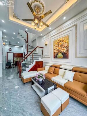 BÁN NHÀ 1T1L, Hẻm 138 TRẦN HƯNG ĐẠO (có phòng ngủ tầng trệt)